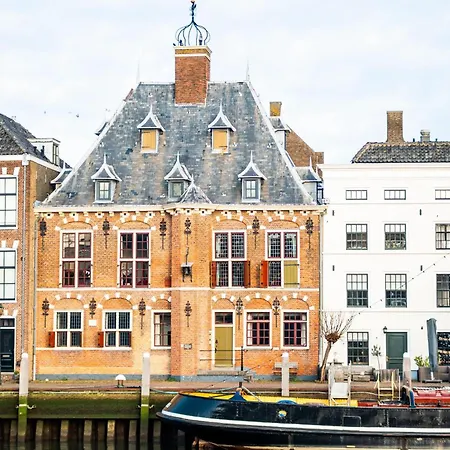 Het Sluiswachtershuisje 別荘 *